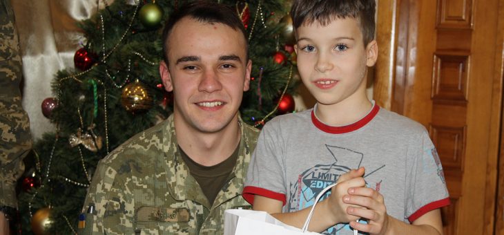 Курсанти Інституту взяли участь у новорічному привітанні вихованців «Міста щасливих дітей»