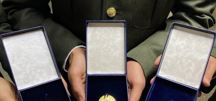 ПИШАЄМОСЯ НАШИМИ ВИПУСКНИКАМИ!